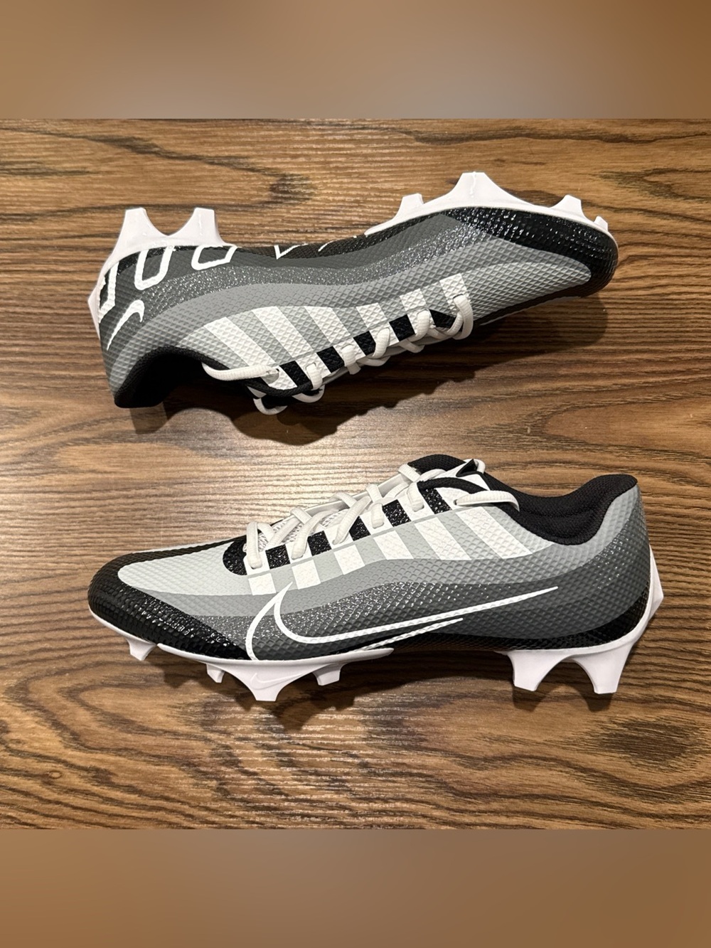 Size 11 Nike Vapor Edge Speed 360 Smoke Black Grey Football Cleats DQ5110-001